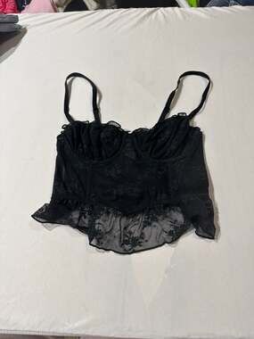 Wild Fable Black Lace Ruffle Hem Corset Top Size XXS
D2